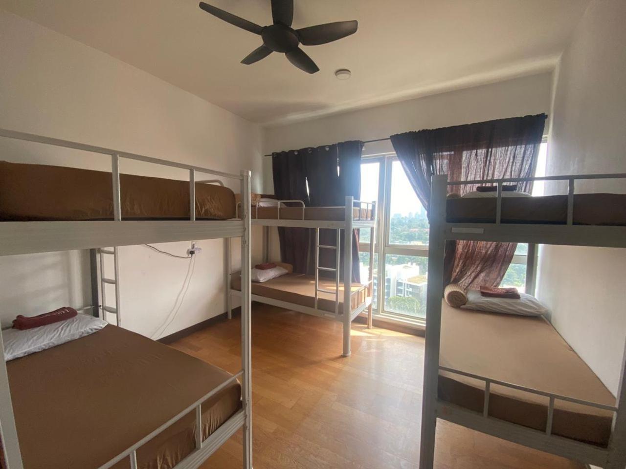 Regalia Exclusive Hostel Kuala Lumpur Exteriör bild